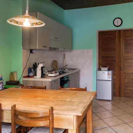 Locazione Turistica Casa Di Lia - Fco100 Apartmán *
